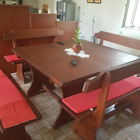 Pensiune за гости живел Oreşak